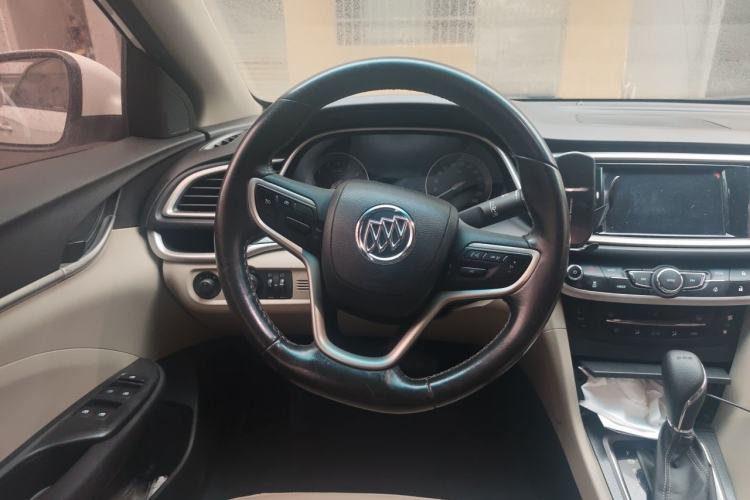 Used Buick GT 2019 15T Dual-Clutch Connected Elite Model China VI Steering Wheel