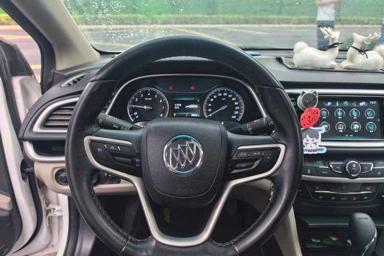 Used Buick GT 2019 15T Dual-Clutch Connected Elite Version China V Standard Steering Wheel