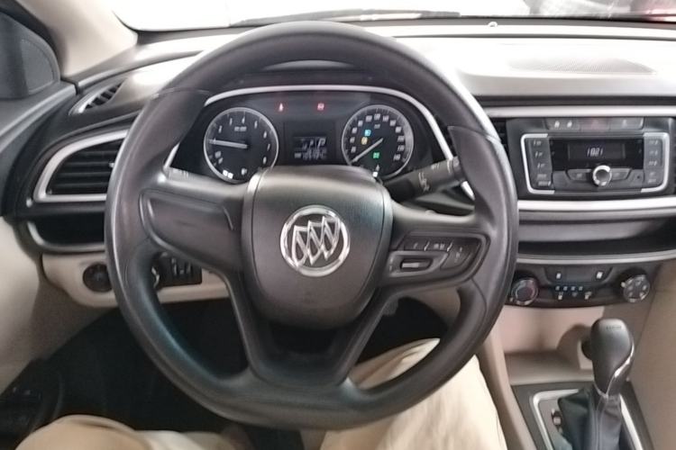 Used Buick GT 2019 15T Dual-Clutch Advanced Version China VI Standard Steering Wheel