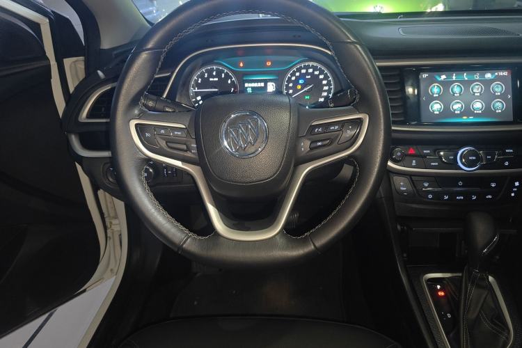 Used Buick GT 2019 15T Dual-Clutch Connected Elite Model China VI Steering Wheel