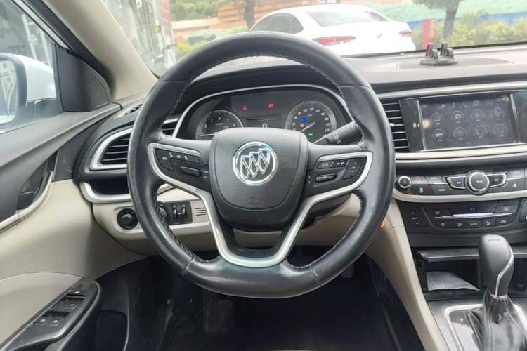 Used Buick GT 2019 15T Dual-Clutch Connected Elite Model China VI Steering Wheel