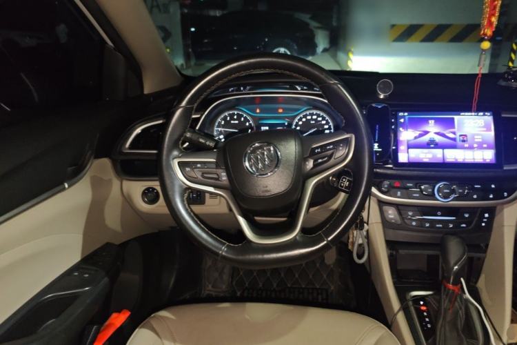 Used Buick GT 2019 15T Dual-Clutch Connected Elite Version China V Standard Steering Wheel