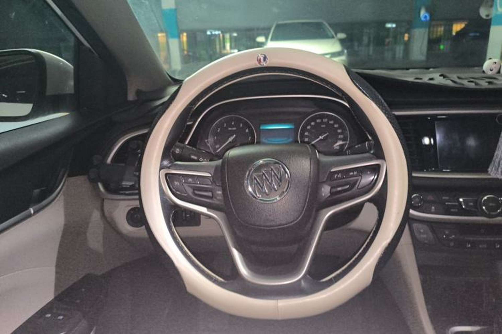 Used Buick GT 2019 15T Dual-Clutch Connected Elite Model China VI Steering Wheel