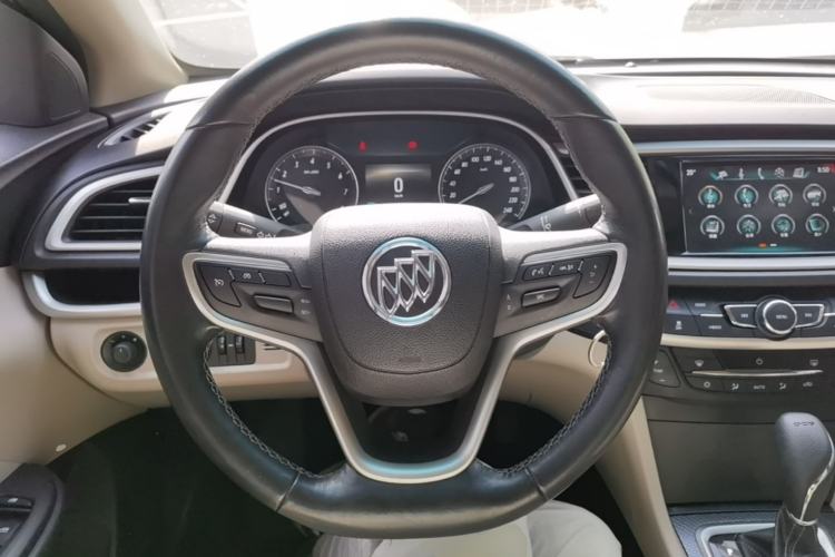 Used Buick GT 2019 15T Dual-Clutch Connected Elite Model China VI Steering Wheel