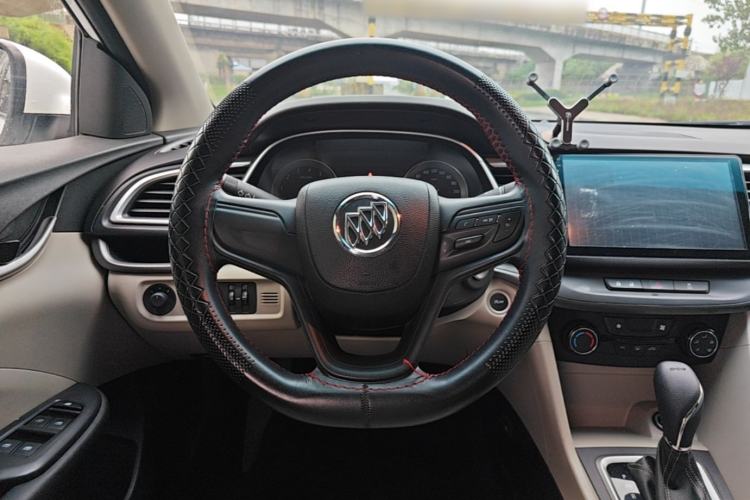 Used Buick GT 2019 15T Dual-Clutch Advanced Version China VI Standard Steering Wheel