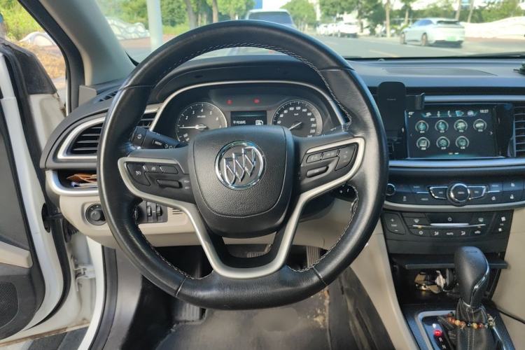 Used Buick GT 2019 15T Dual-Clutch Connected Elite Model China VI Steering Wheel