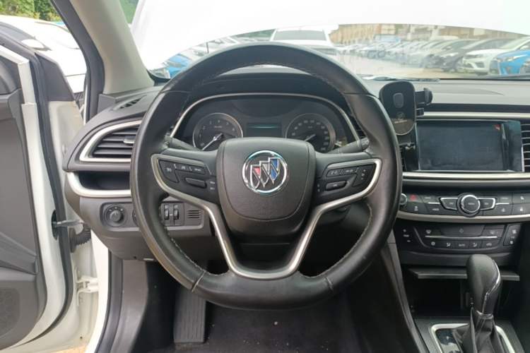 Used Buick GT 2019 18T Automatic Connected Elite Model China VI Standard Steering Wheel