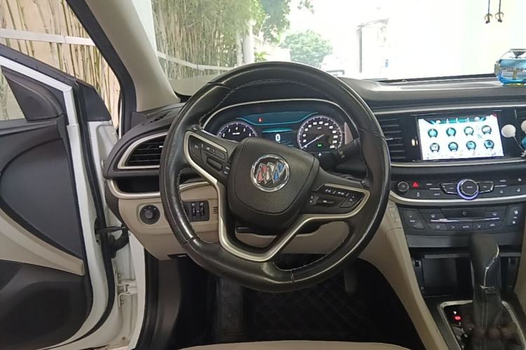 Used Buick GT 2019 15T Dual-Clutch Connected Elite Model China VI Steering Wheel