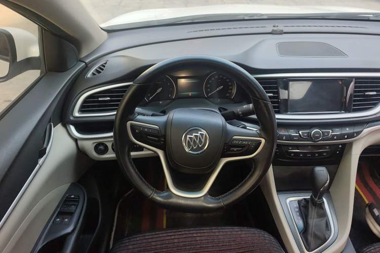 Used Buick GT 2019 15T Dual-Clutch Connected Elite Model China VI Steering Wheel