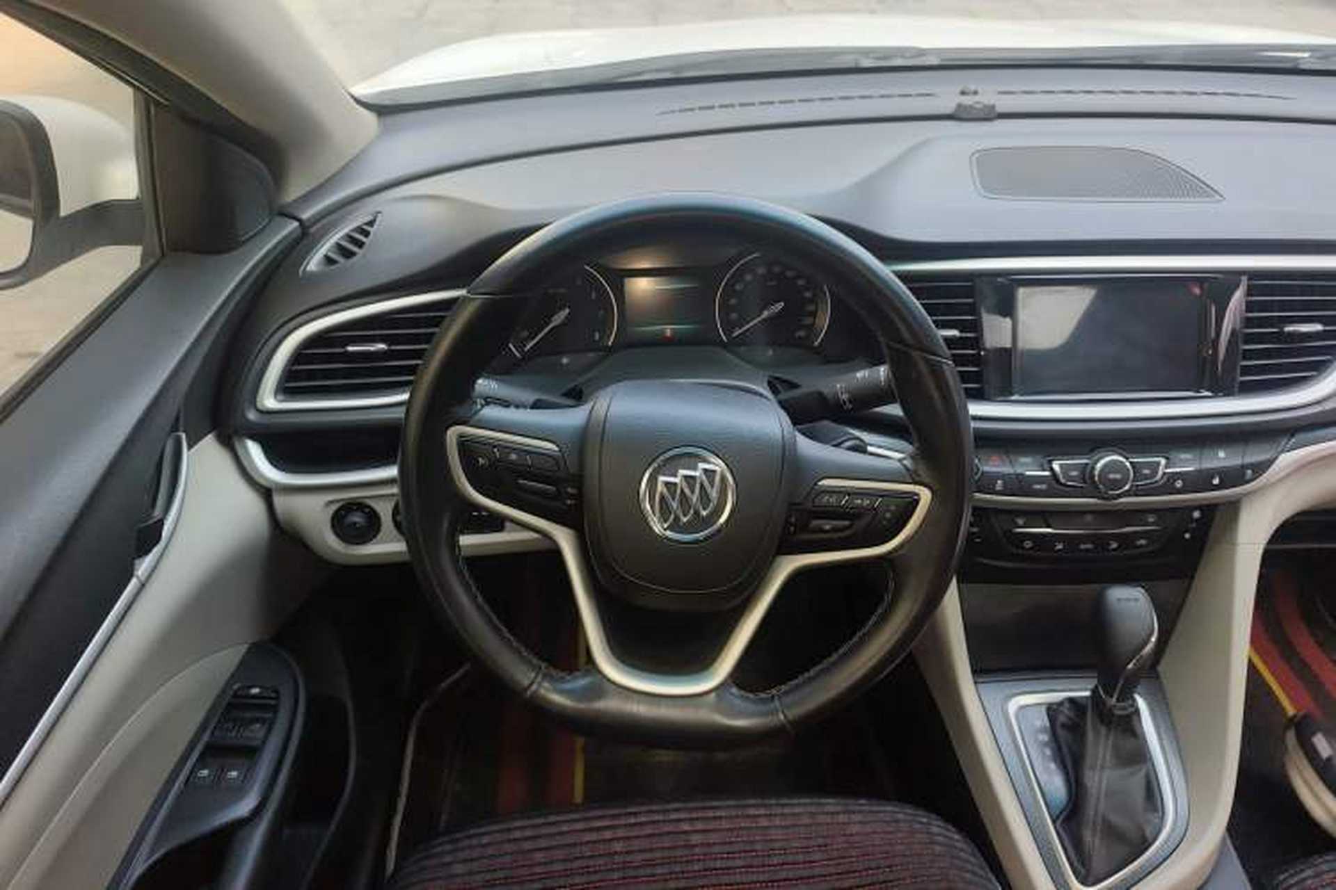 Used Buick GT 2019 15T Dual-Clutch Connected Elite Model China VI Steering Wheel
