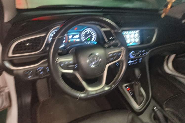 Used Buick GT 2019 18T Automatic Connected Elite Model China V Standard Steering Wheel