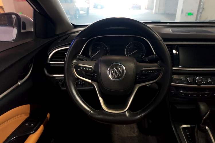 Used Buick GT 2019 18T Automatic Connected Flagship Version China VI Standard Steering Wheel