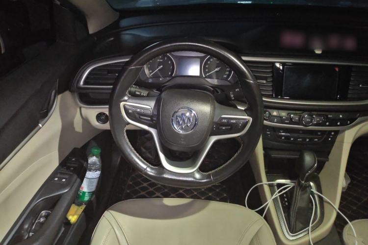 Used Buick GT 2019 15T Dual-Clutch Connected Elite Model China VI Steering Wheel