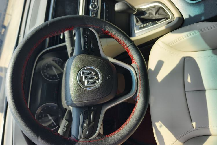 Used Buick GT 2019 15T Dual-Clutch Connected Elite Model China VI Steering Wheel