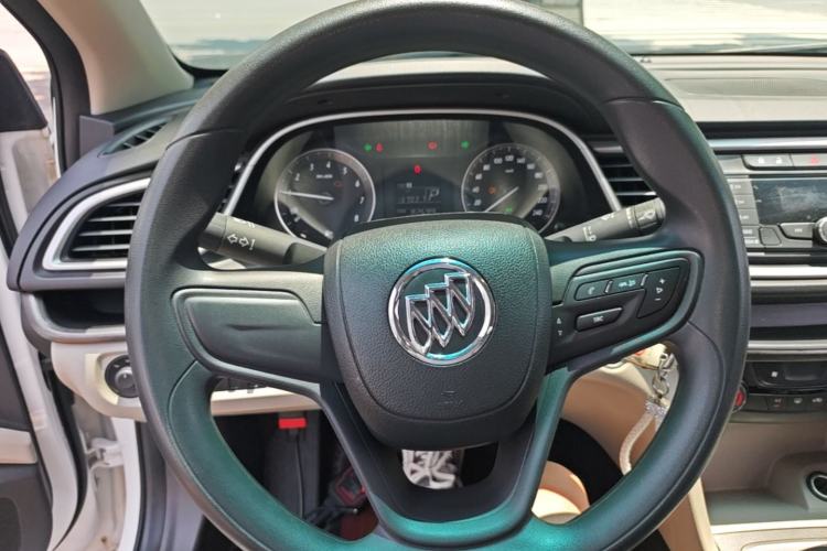 Used Buick GT 2019 15T Dual-Clutch Advanced Version China VI Standard Steering Wheel