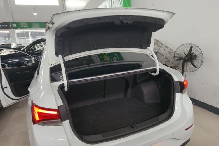 Used Buick GT 2019 18T Automatic Connected Elite Model China VI Standard Trunk