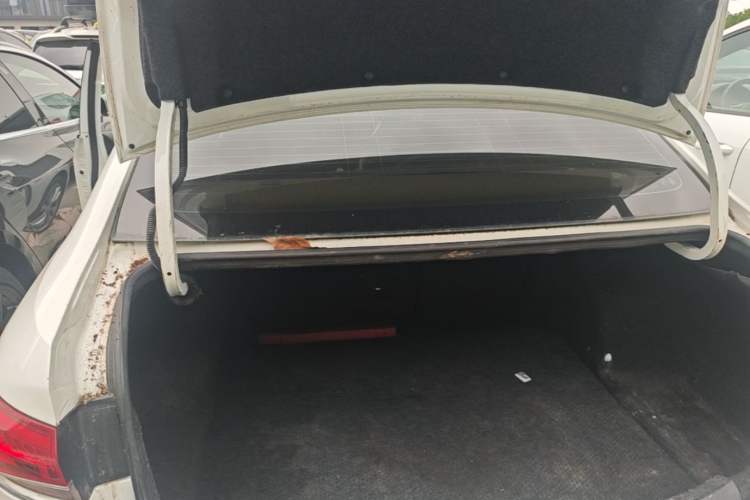 Used Buick GT 2019 15T Manual Elite Version China VI Standard Trunk