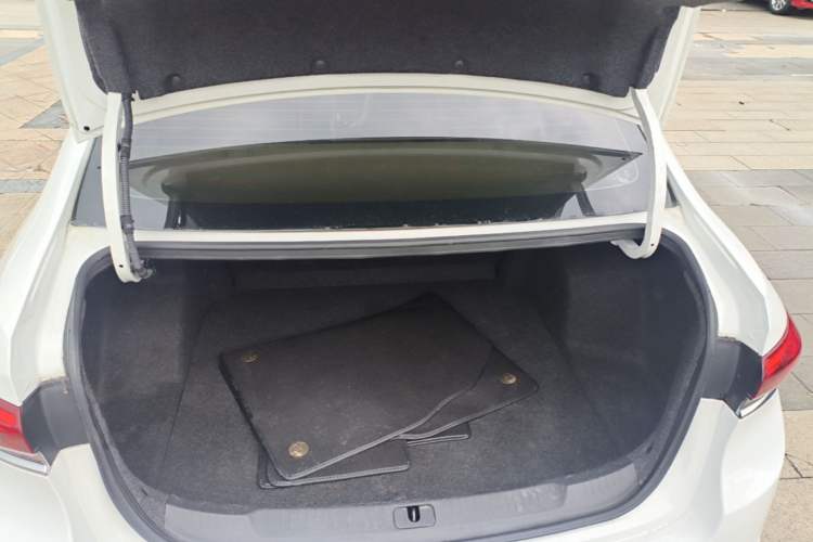 Used Buick GT 2019 15T Dual-Clutch Advanced Version China VI Standard Trunk