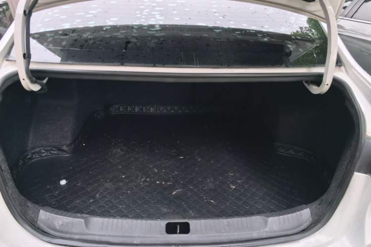 Used Buick GT 2019 18T Automatic Connected Elite Model China V Standard Trunk