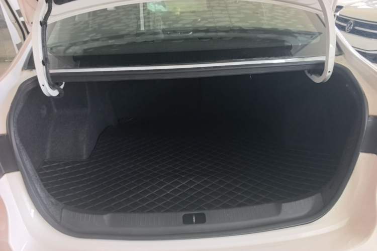 Used Buick GT 2019 18T Automatic Connected Elite Model China VI Standard Trunk