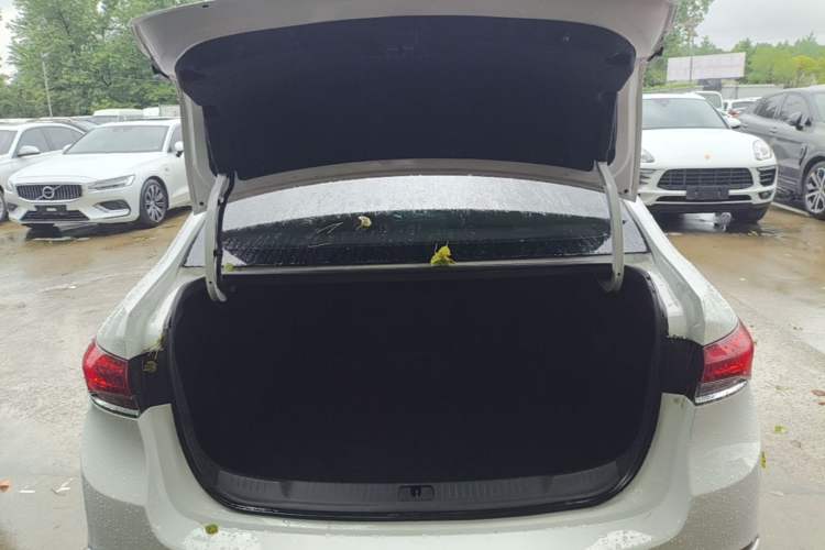 Used Buick GT 2019 18T Automatic Connected Elite Model China VI Standard Trunk