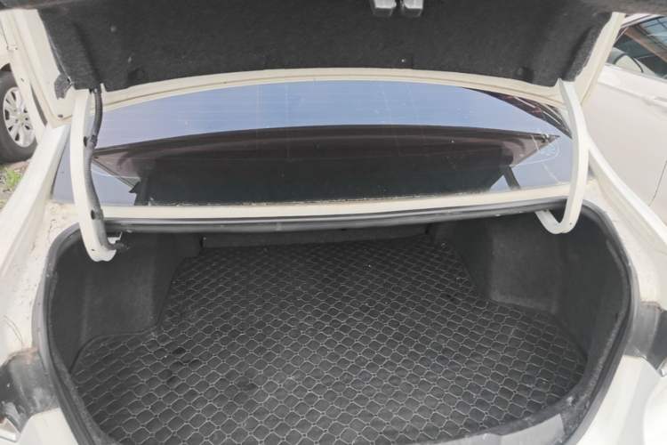 Used Buick GT 2019 18T Automatic Connected Elite Model China VI Standard Trunk
