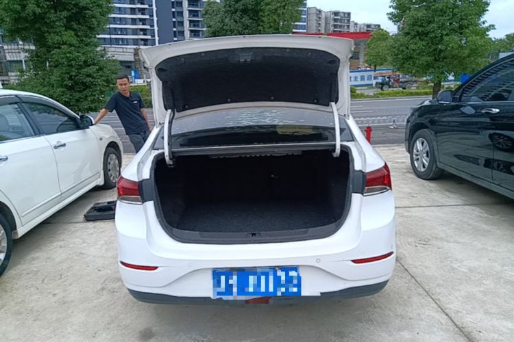 Used Buick GT 2019 18T Automatic Connected Elite Model China VI Standard Trunk