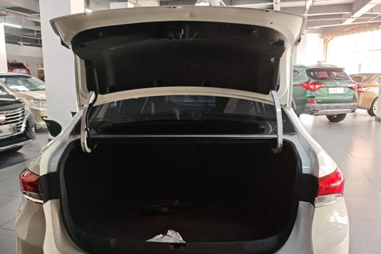 Used Buick GT 2019 18T Automatic Connected Elite Model China VI Standard Trunk