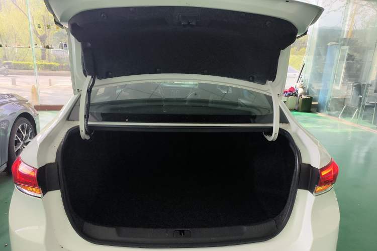 Used Buick GT 2019 18T Automatic Connected Elite Model China V Standard Trunk