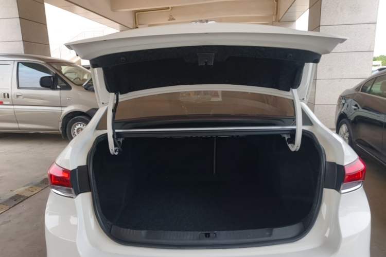 Used Buick GT 2019 15T Dual-Clutch Connected Elite Model China VI Trunk