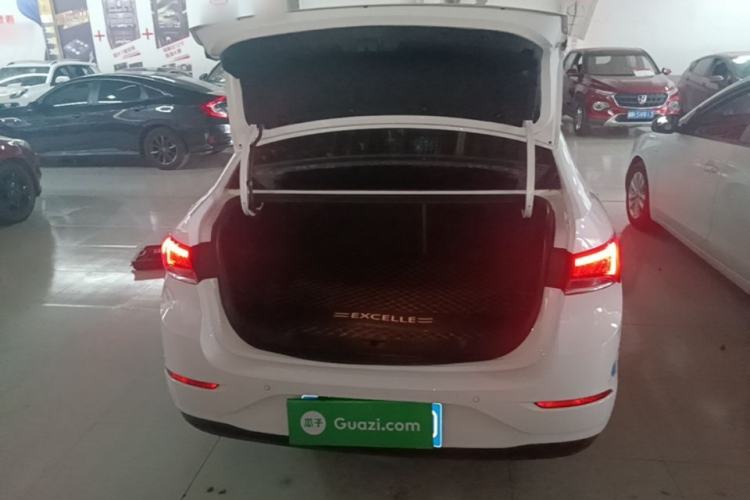 Used Buick GT 2019 15T Manual Elite Version China VI Standard Trunk