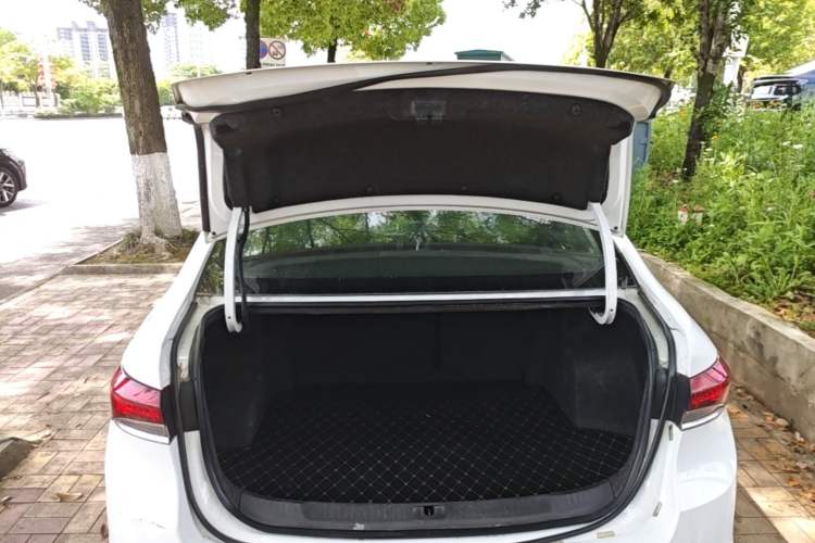 Used Buick GT 2019 18T Automatic Connected Elite Model China V Standard Trunk