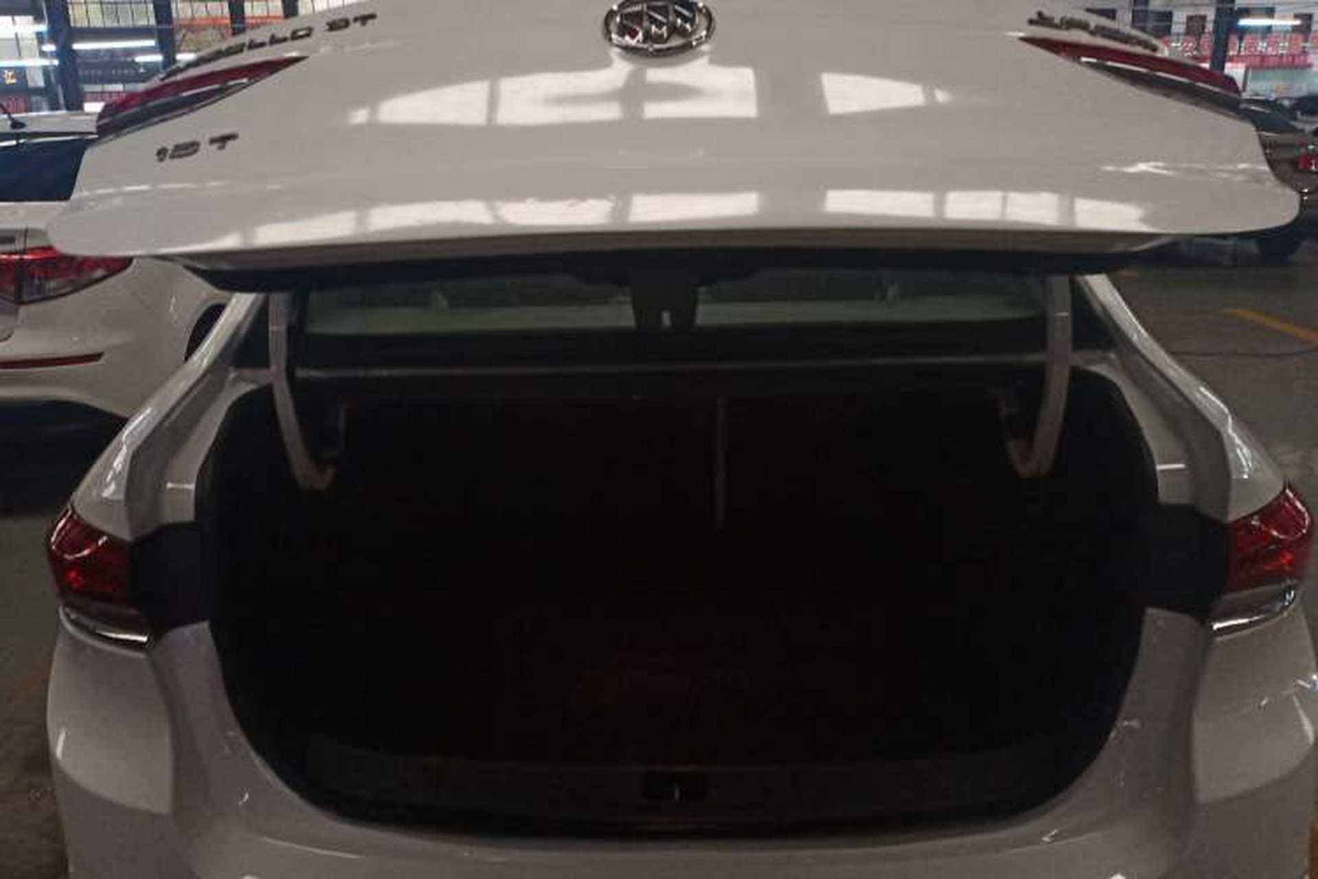 Used Buick GT 2019 15T Dual-Clutch Connected Elite Model China VI Trunk