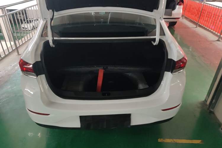 Used Buick GT 2019 18T Automatic Connected Elite Model China VI Standard Trunk