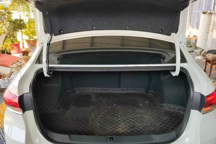 Used Buick GT 2019 18T Automatic Connected Elite Model China VI Standard Trunk