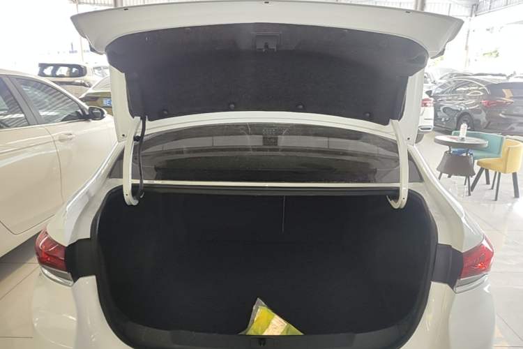Used Buick GT 2019 15T Dual-Clutch Connected Elite Version China V Standard Trunk