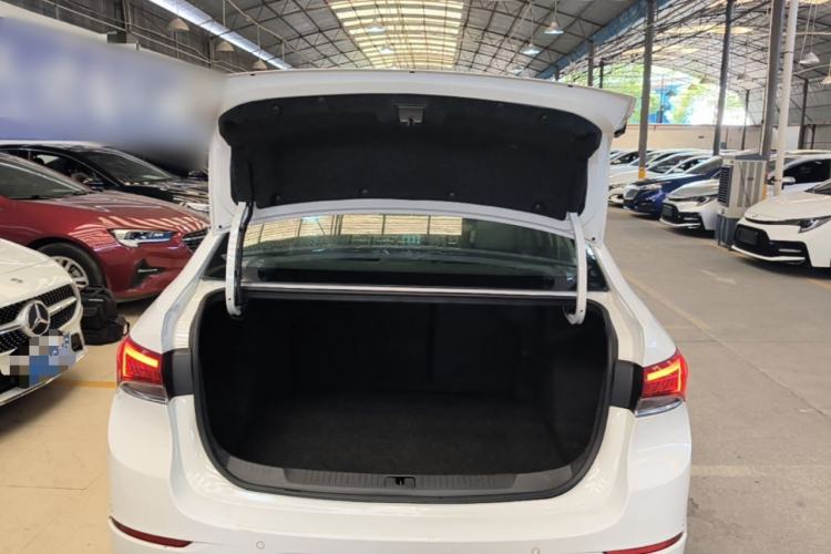 Used Buick GT 2019 18T Automatic Connected Elite Model China VI Standard Trunk