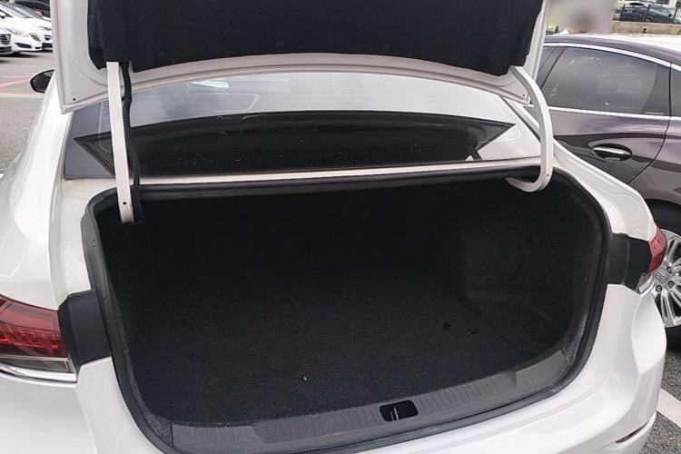 Used Buick GT 2019 18T Automatic Connected Elite Model China VI Standard Trunk