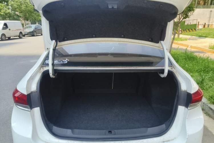 Used Buick GT 2019 15T Dual-Clutch Connected Elite Version China V Standard Trunk