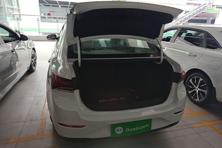 Used Buick GT 2019 15T Dual-Clutch Connected Elite Model China VI Trunk
