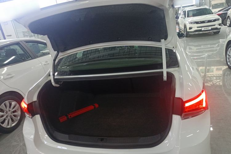 Used Buick GT 2019 18T Automatic Connected Elite Model China VI Standard Trunk