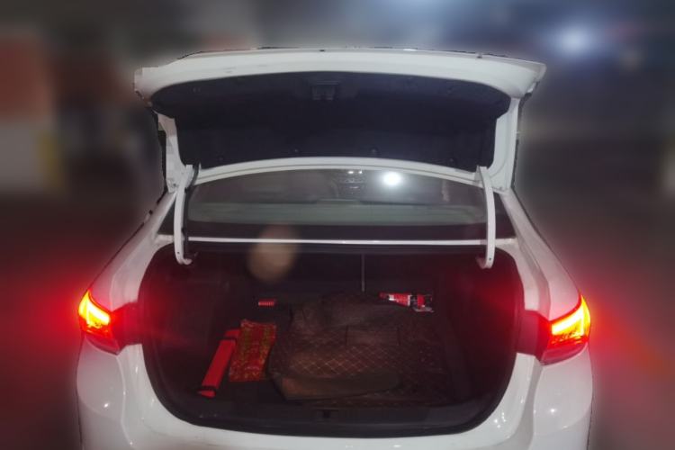 Used Buick GT 2019 15T Dual-Clutch Connected Elite Model China VI Trunk