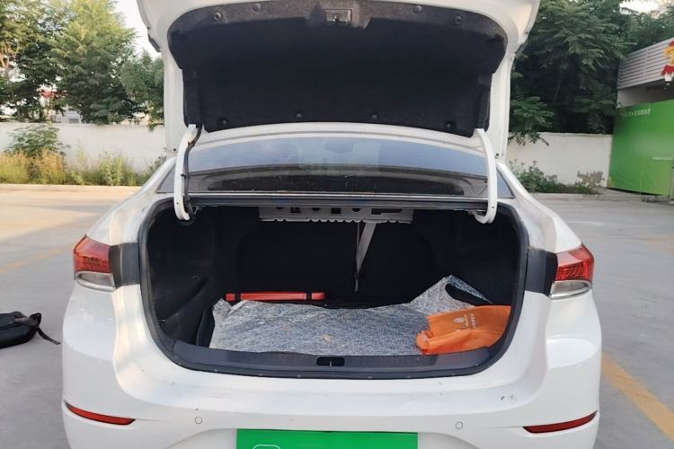 Used Buick GT 2019 15T Dual-Clutch Connected Elite Model China VI Trunk