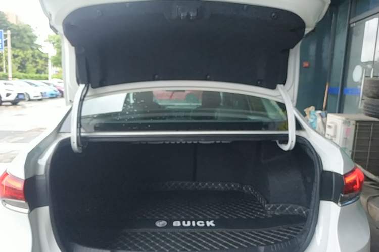 Used Buick GT 2019 18T Automatic Connected Elite Model China VI Standard Trunk