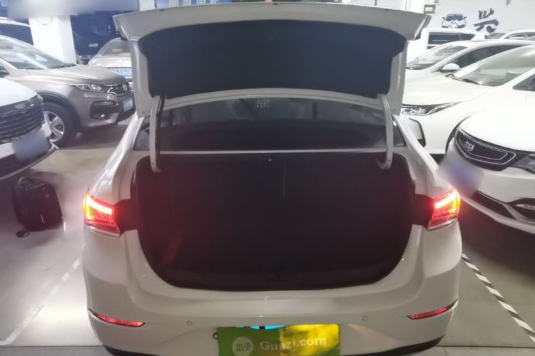Used Buick GT 2019 15T Dual-Clutch Connected Elite Model China VI Trunk