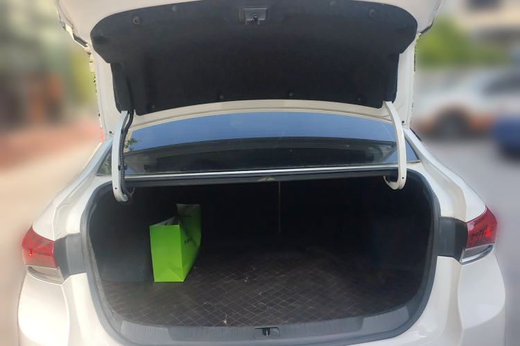 Used Buick GT 2019 15T Dual-Clutch Connected Elite Model China VI Trunk