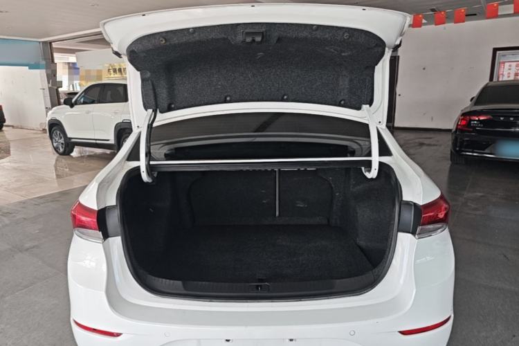 Used Buick GT 2019 15T Dual-Clutch Connected Elite Model China VI Trunk