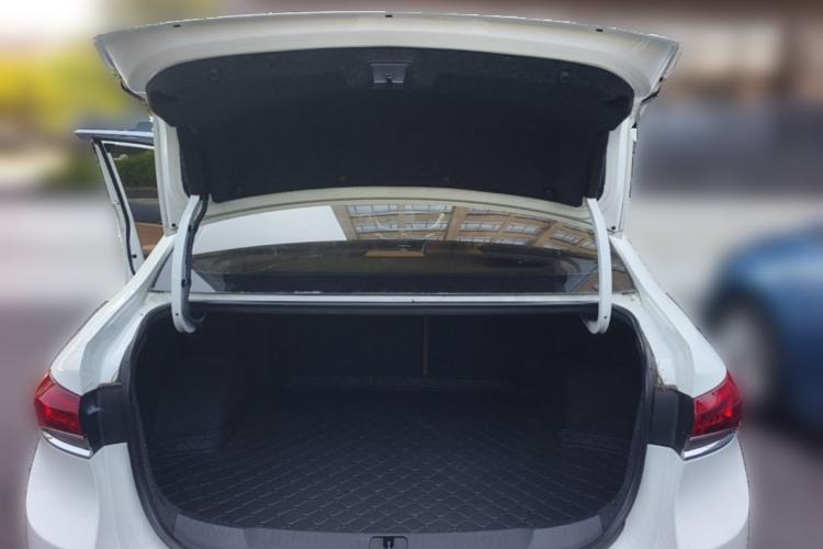 Used Buick GT 2019 18T Automatic Connected Flagship Version China VI Standard Trunk
