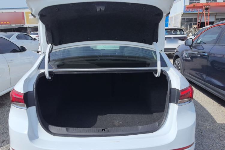 Used Buick GT 2019 18T Automatic Connected Elite Model China VI Standard Trunk