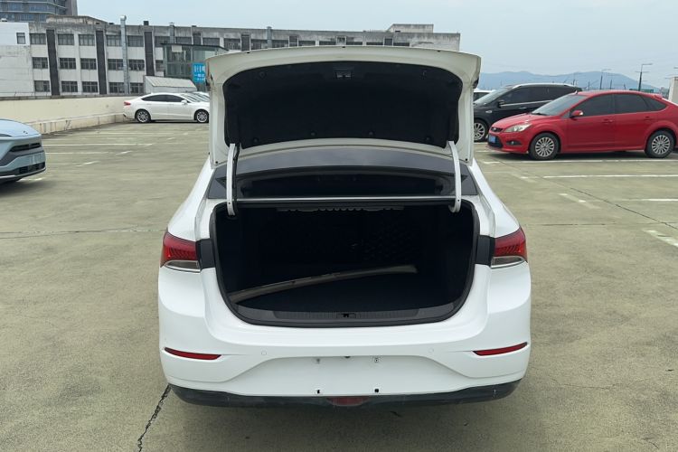 Used Buick GT 2019 18T Automatic Connected Elite Model China V Standard Trunk